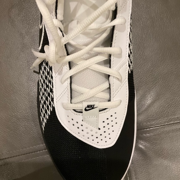NWOT Nike Men's Black and White Air Zoom G.T. Cut Academy Athletic Shoes - Picture 4 of 8